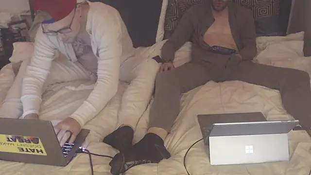 weknowourworth6999 online show from 10-31-25, 02:30