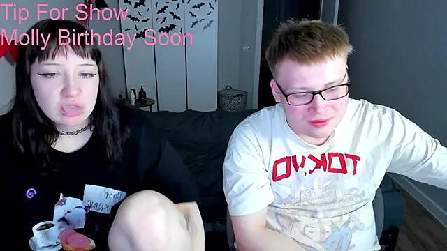 Snapshot of JayMollyy chatting on 05-25-26, 06:17 JayMollyy online show from 05-25-26, 06:17