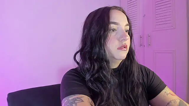 Snapshot of Celestte chatting on 10-03-25, 07:32 Celestte online show from 10-03-25, 07:32