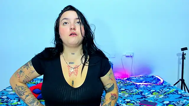 Snapshot of Celestte chatting on 03-04-25, 08:35 Celestte online show from 03-04-25, 08:35