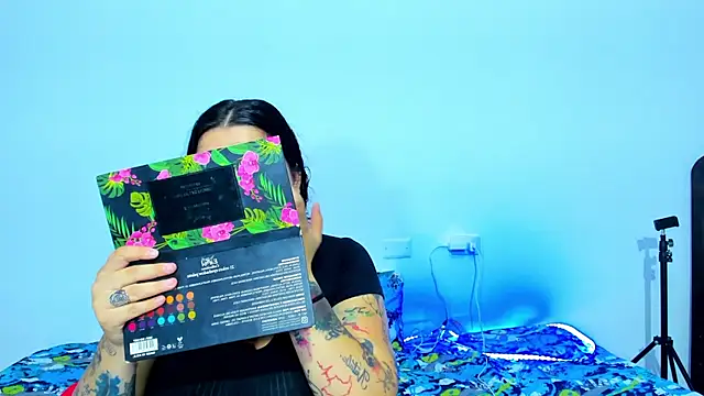 Snapshot of Celestte chatting on 03-04-25, 05:32 Celestte online show from 03-04-25, 05:32