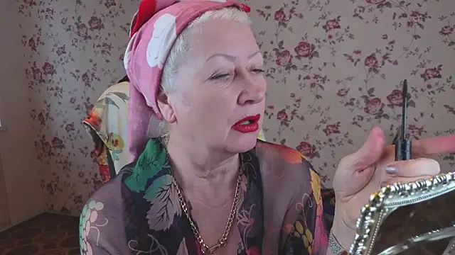 Maya Mayflower online show from 10-16-25, 04:10