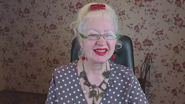 Maya Mayflower online show from 01-13-26, 03:10