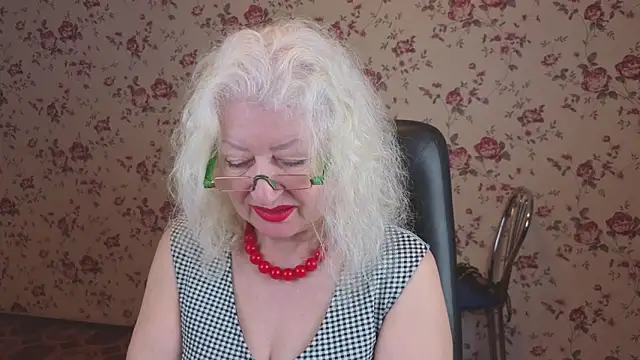 Maya Mayflower online show from 01-19-26, 03:10