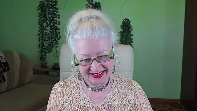 Maya Mayflower online show from 11-09-25, 05:11