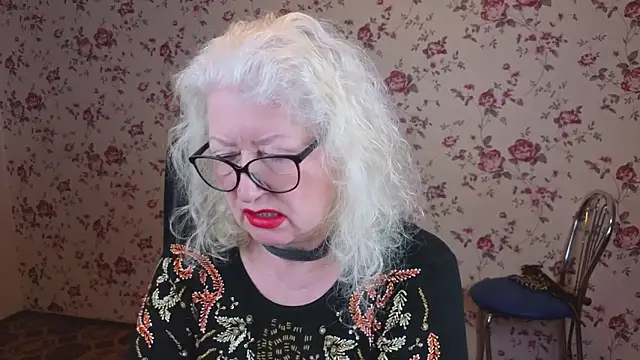 Maya Mayflower online show from 12-23-25, 02:44