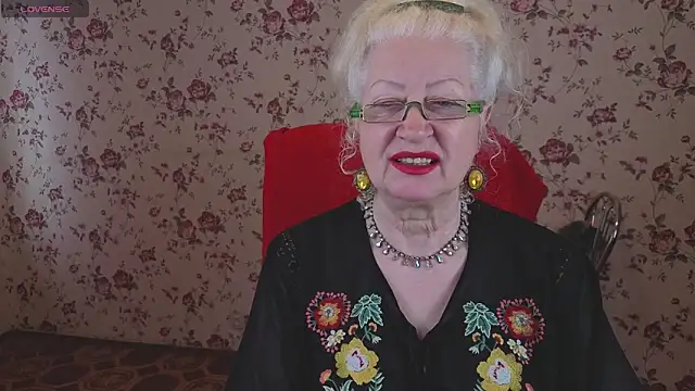 Maya Mayflower online show from 04-25-26, 03:42