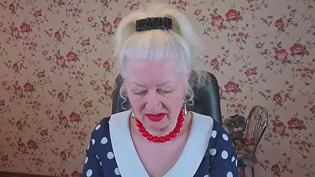 Maya Mayflower online show from 04-05-26, 03:13