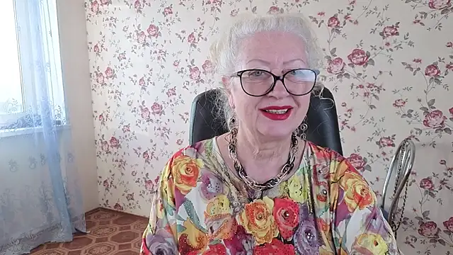 Maya Mayflower online show from 09-21-25, 03:55