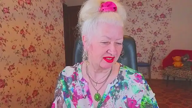 Maya Mayflower online show from 05-15-26, 03:15