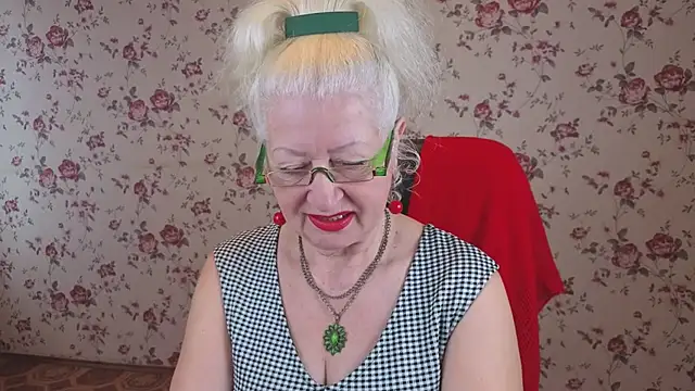 Maya Mayflower online show from 10-09-25, 04:13