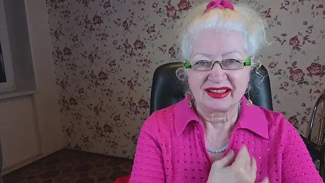 Maya Mayflower online show from 11-21-25, 04:00