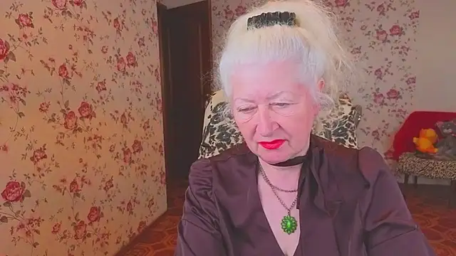 Maya Mayflower online show from 06-05-26, 03:33