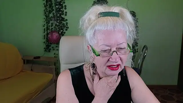 Maya Mayflower online show from 09-27-25, 04:40