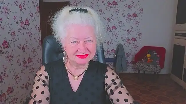 Maya Mayflower online show from 06-01-26, 03:40