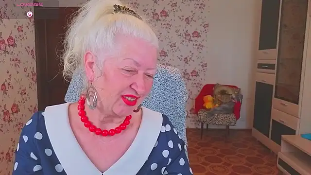 Maya Mayflower online show from 06-11-26, 03:25