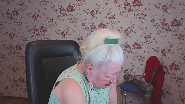 Maya Mayflower online show from 02-21-26, 03:08