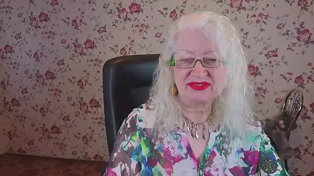 Maya Mayflower online show from 04-13-26, 03:21