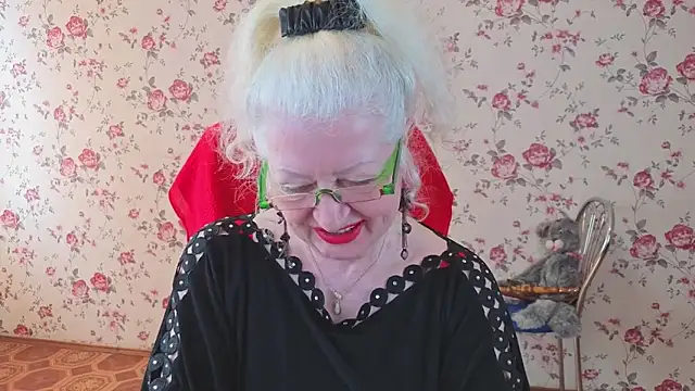 Maya Mayflower online show from 04-11-26, 07:45