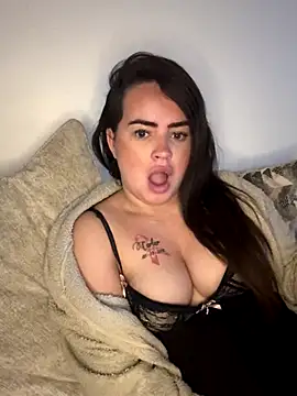 Snapshot of Sophie_23XX chatting on 11-22-25, 08:24 Sophie 23XX online show from 11-22-25, 08:24