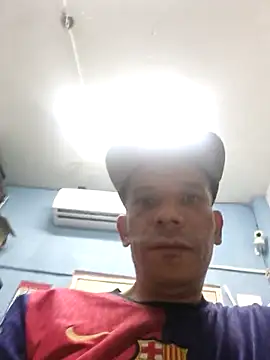 karlossan24 online show from 10-21-25, 07:08