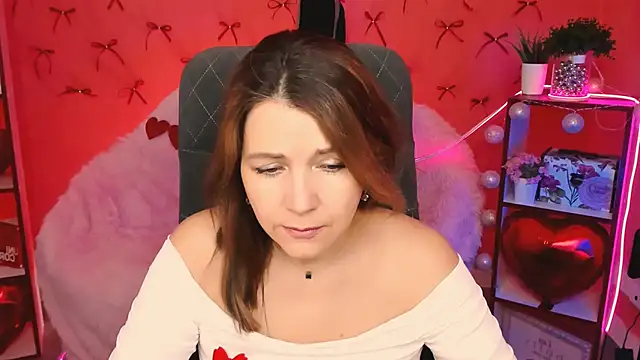 NicoleHitman online show from 02-18-26, 09:39