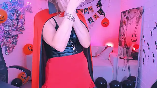 NicoleHitman online show from 10-31-25, 05:37