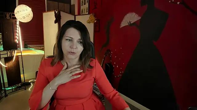Snapshot of NicoleHitman chatting on 03-07-25, 12:34 NicoleHitman online show from 03-07-25, 12:34