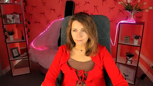 Snapshot of NicoleHitman chatting on 09-29-25, 05:47 NicoleHitman online show from 09-29-25, 05:47