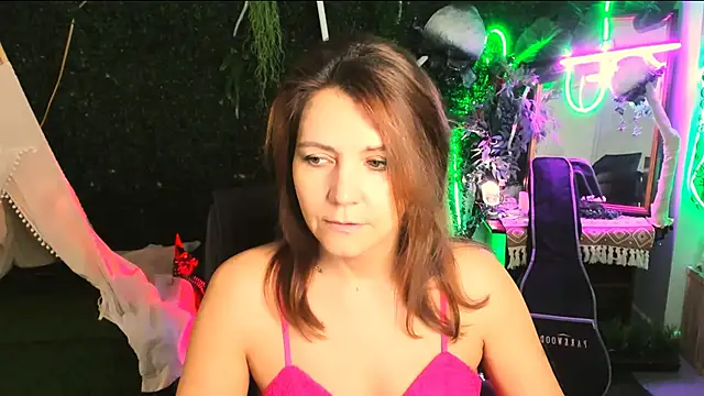 NicoleHitman online show from 11-29-25, 09:20