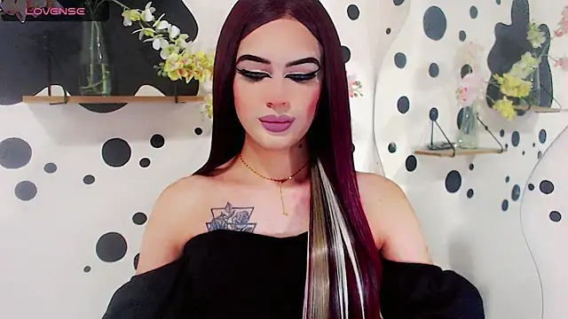 IvanaColizon BigCock online show from 05-02-26, 01:05