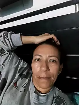 Snapshot of Antonela45 chatting on 03-05-25, 01:42 Antonela45 online show from 03-05-25, 01:42