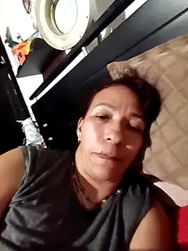 Snapshot of Antonela45 chatting on 10-21-25, 02:00 Antonela45 online show from 10-21-25, 02:00