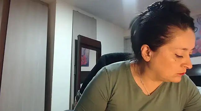 mia florens online show from 03-21-25, 02:18