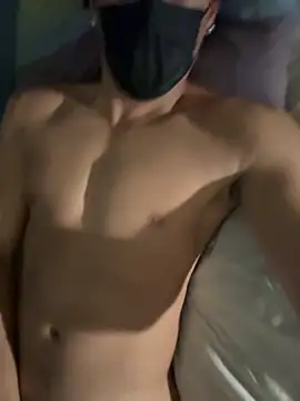 Snapshot of maxx777 chatting on 11-29-25, 05:02 maxx777 online show from 11-29-25, 05:02