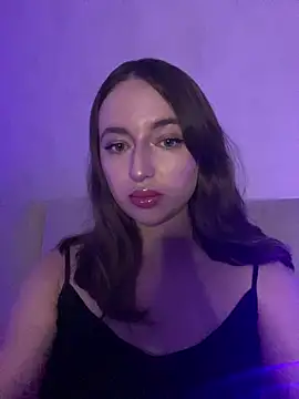 AlisaQSky online show from 10-11-25, 03:13