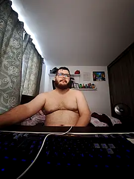 Snapshot of Edmund98 chatting on 11-07-25, 08:02 Edmund98 online show from 11-07-25, 08:02