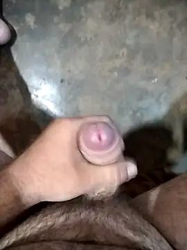 Snapshot of mivergom chatting on 02-15-26, 07:57 mivergom online show from 02-15-26, 07:57