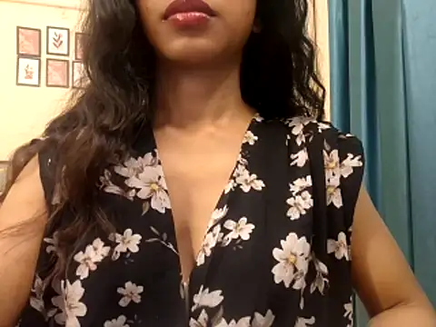 Queen Ayeshaa online show from 11-03-25, 07:17