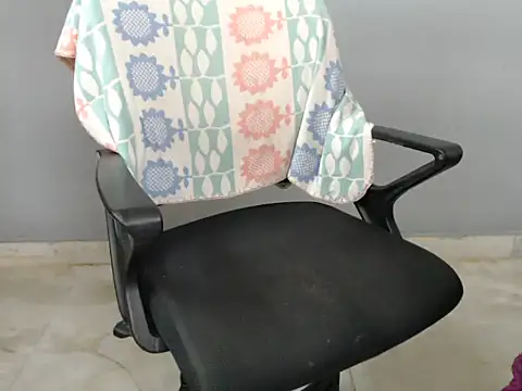 Snapshot of Surjeet_Kaur chatting on 09-19-25, 04:27 Surjeet Kaur online show from 09-19-25, 04:27