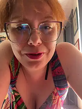 Snapshot of VeraaFlynn chatting on 03-05-25, 02:12 VeraaFlynn online show from 03-05-25, 02:12