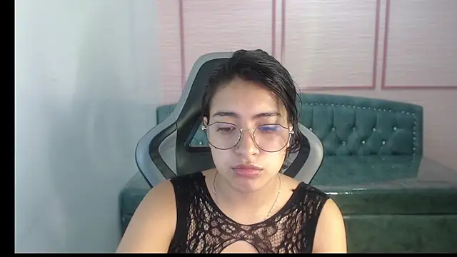 alexa romero t online show from 09-18-25, 01:03