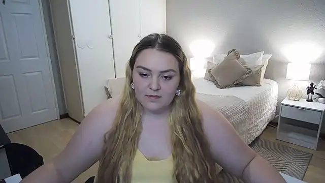 Snapshot of Neytjie chatting on 11-23-25, 06:07 Neytjie online show from 11-23-25, 06:07