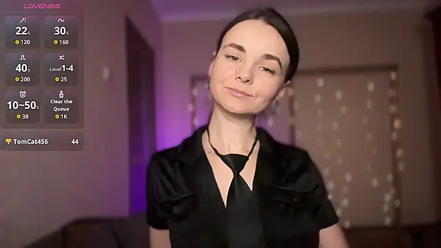 lanaloulou online show from 09-27-25, 02:18