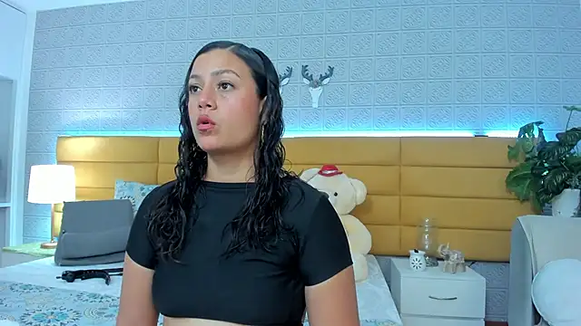 LeilaHiuston online show from 12-05-25, 08:17