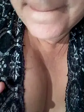 Sandra42 online show from 11-24-25, 01:11