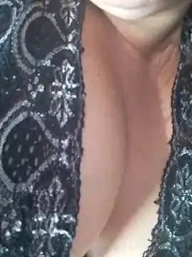 Sandra42 online show from 11-15-25, 01:59