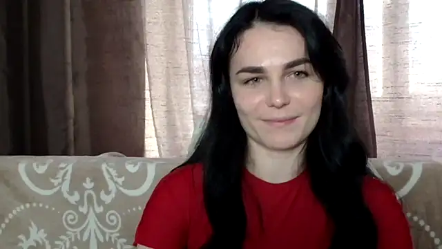 Snapshot of Silviaa chatting on 03-06-25, 02:08 Silviaa online show from 03-06-25, 02:08