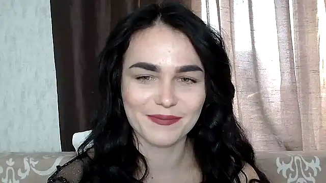 Snapshot of Silviaa chatting on 03-10-25, 03:09 Silviaa online show from 03-10-25, 03:09
