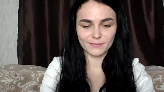 Snapshot of Silviaa chatting on 03-04-25, 10:05 Silviaa online show from 03-04-25, 10:05
